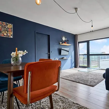 Euralille: With Balcony! Appartement Rijsel